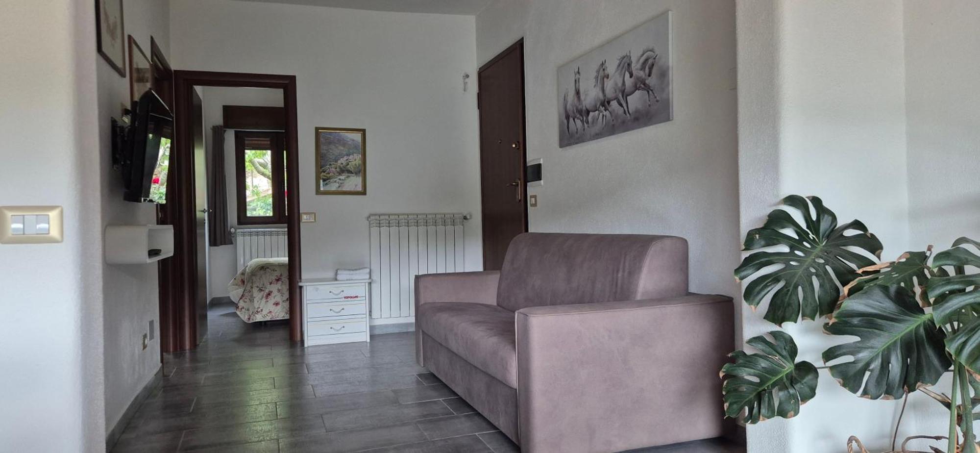Da Lisa Apartment Desulo Екстериор снимка
